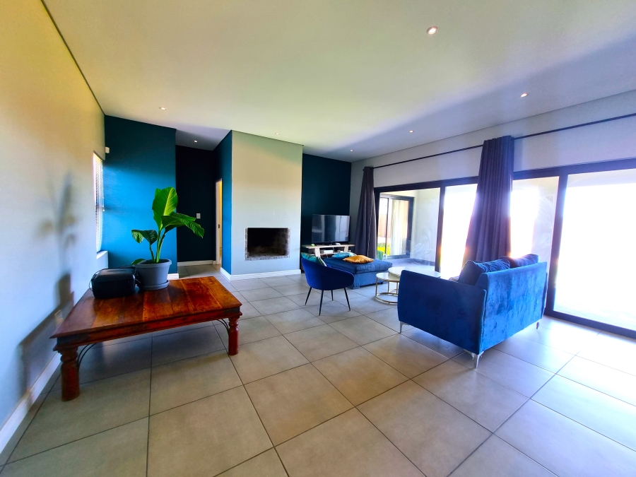 3 Bedroom Property for Sale in Country Club Western Cape